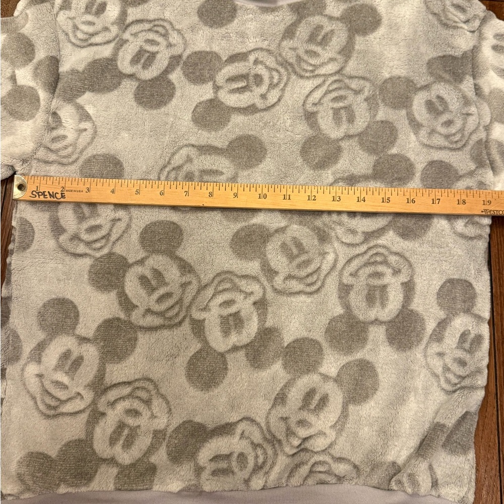 Disney Mickey Mouse Fuzzy Sweatshirt Women Medium Soft All Over Print Gray - Picture 8 of 9